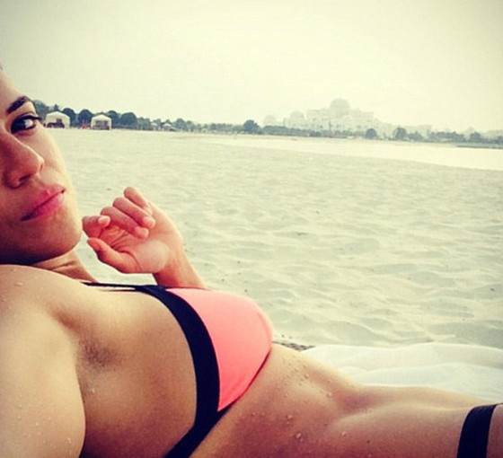 Michelle Rodriguez com pelo na axila Michelle Rodriguez com pelo na axila